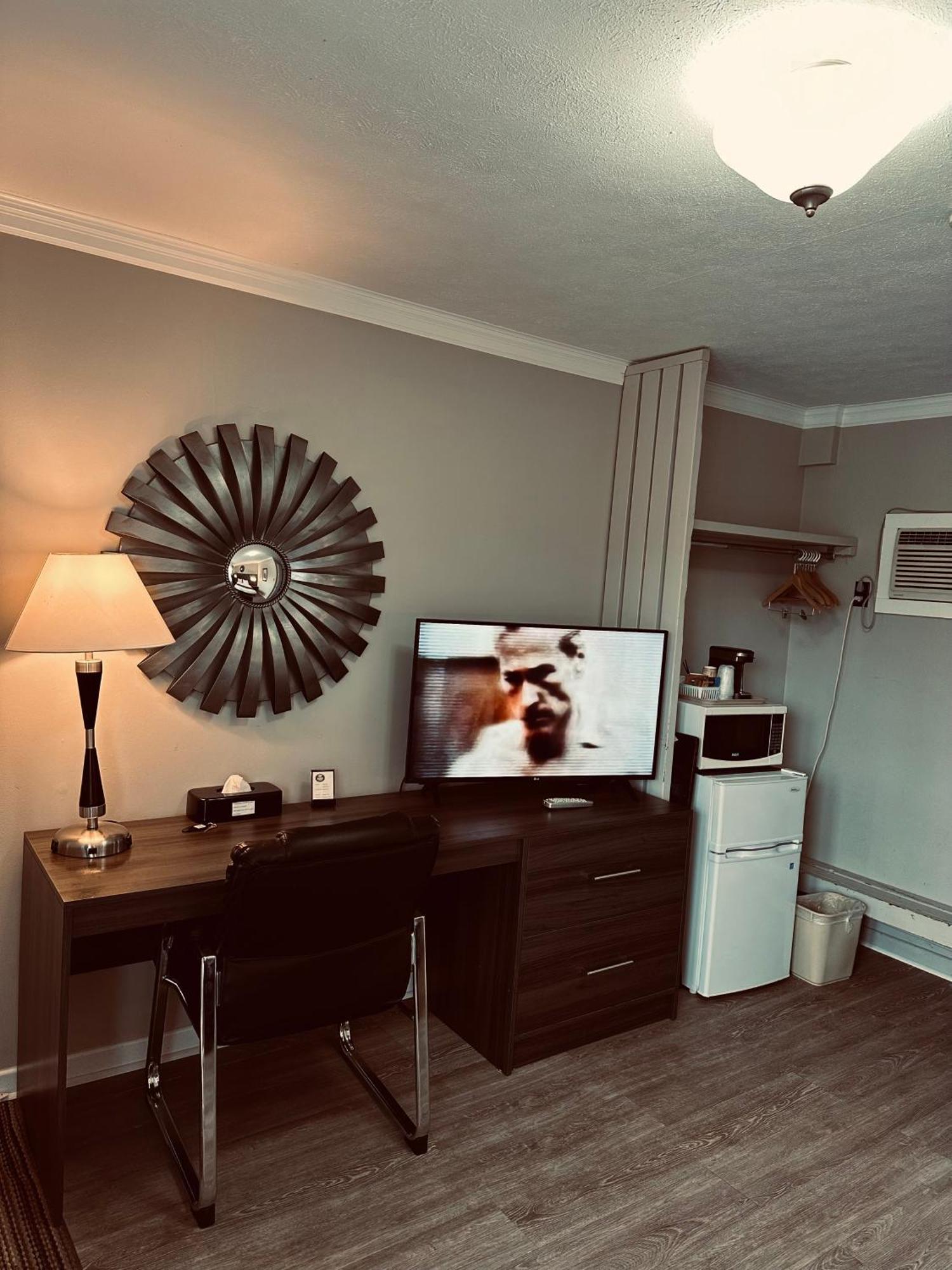 Lakeview Motel & Cottage Кинкардин Экстерьер фото